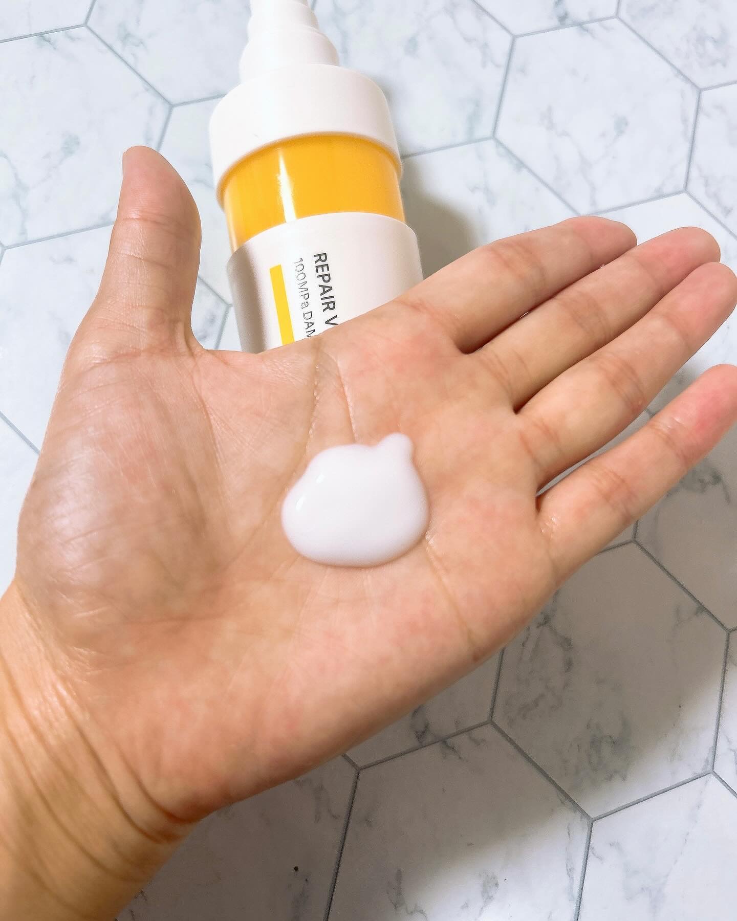 超高圧*¹浸透型リペアビタミンC誘導体*⁴配合　集中美容液ヘアミルク/unlabel/ヘアミルクを使ったクチコミ（2枚目）