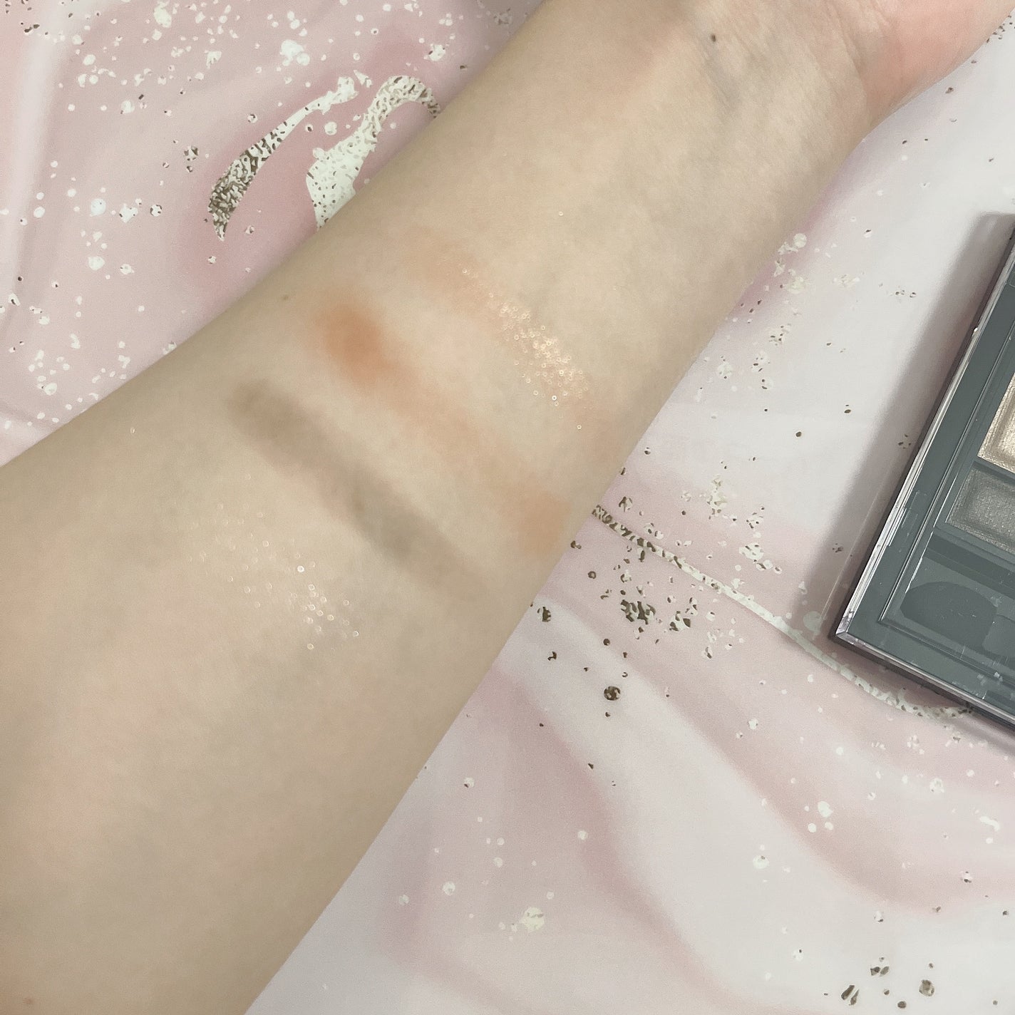 ワンダー スウィート アイシャドウ ソフトマット/リンメル ロンドン/アイシャドウパレットを使ったクチコミ(3枚目)