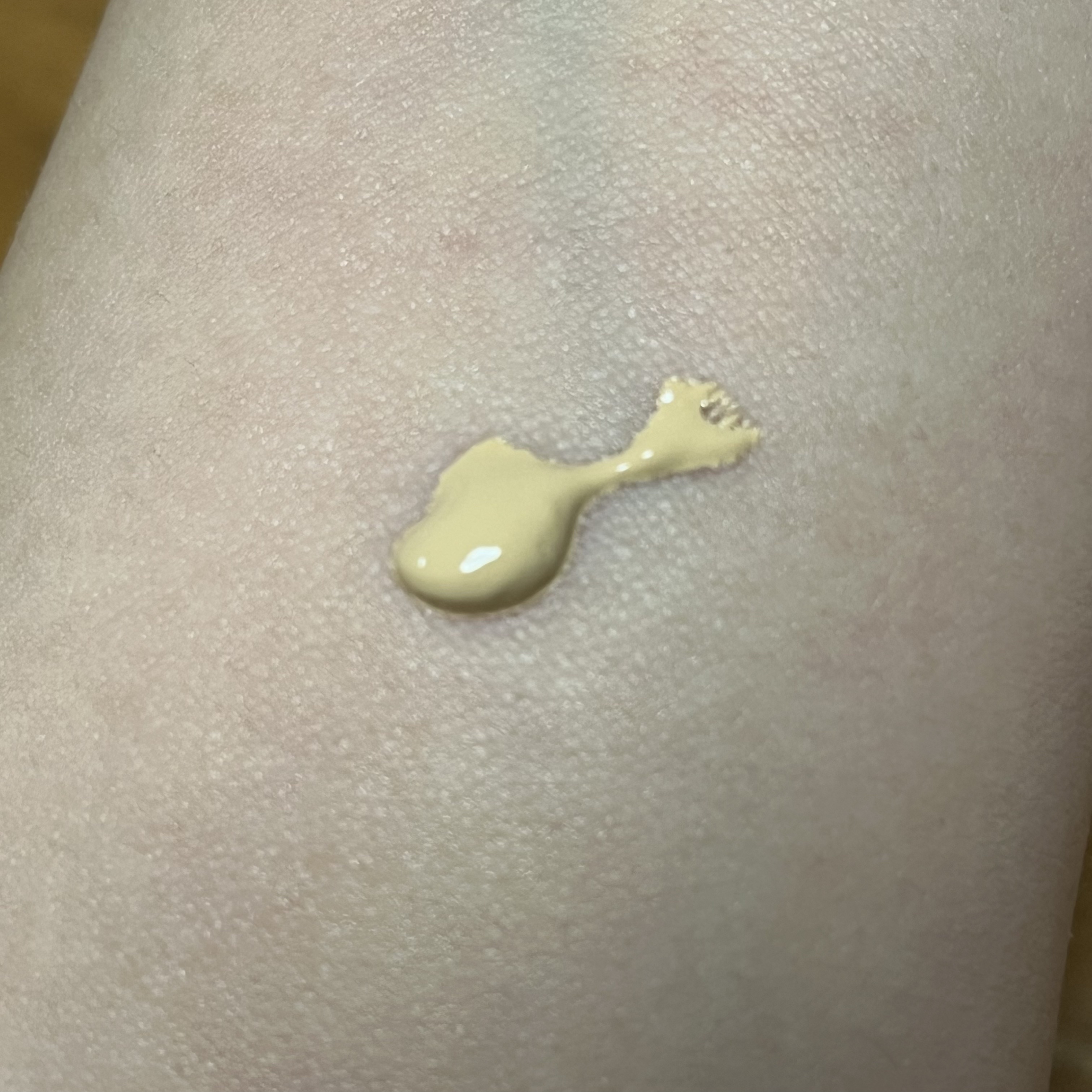 サテンラスティングファンデーション OC01 ライトイエローベージュ/ZEESEA/リキッドファンデーションを使ったクチコミ（3枚目）