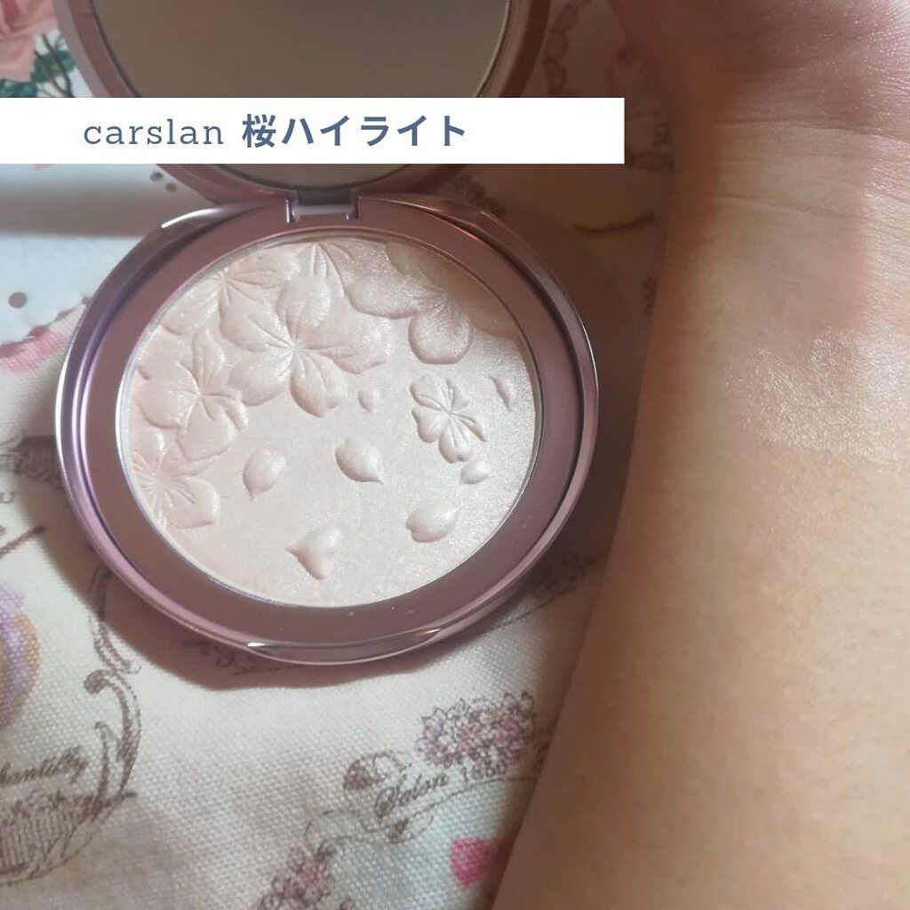CARSLAN パールグロウパウダーのクチコミ「@carslan_official_store 
桜アイシャドウ
発色★★★★★
ラメ★★★★.....」（2枚目）
