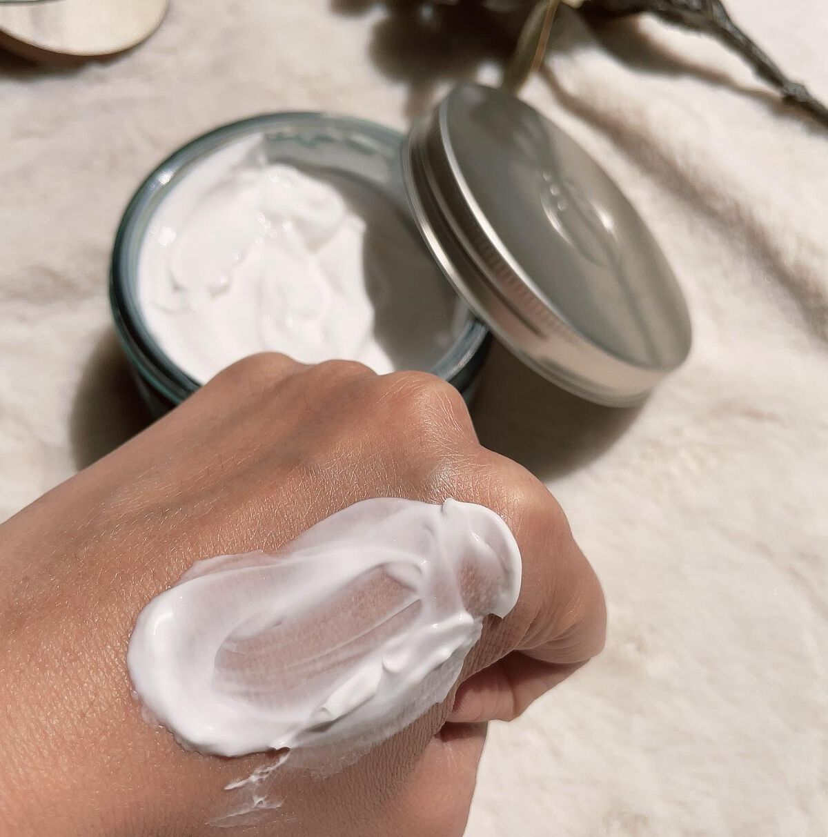 ウェルネス ボディジェルクリーム ユーカリ& ローズマリー/THE BODY SHOP/ボディクリームを使ったクチコミ(4枚目)