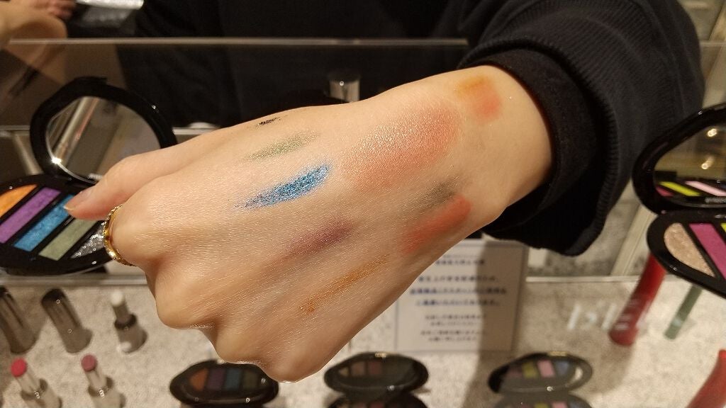 Eyeshadow 5 Colour Compacts/BYREDO/アイシャドウパレットを使ったクチコミ(2枚目)