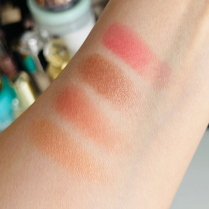 ダイメンションズ マルチエフェクト アイシャドウ/PRADA BEAUTY/アイシャドウパレットを使ったクチコミ(4枚目)