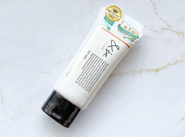 ＆be &be UVミルクのクチコミ「&beのUVミルク。
ノンケミカル処方で
SPF50PA++++の日焼け止め。

顔にも体にも.....」（1枚目）