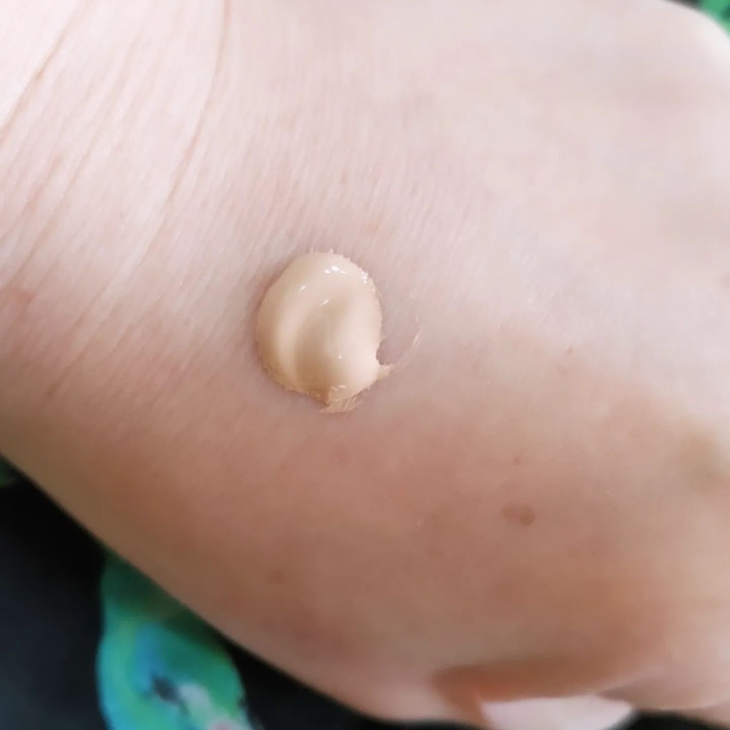 クラリティフロウリクイド/LUNASOL/リキッドファンデーションを使ったクチコミ(2枚目)