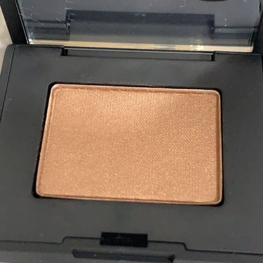 シングルアイシャドー 5322/NARS/パウダーアイシャドウを使ったクチコミ（2枚目）