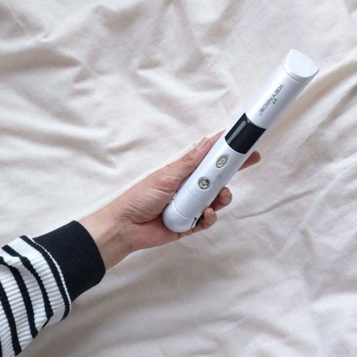 seiko_official on LIPS 「@keynice_jp◆KEYNICEコードレスヘアアイロンく..」(8枚目)