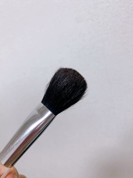 オルビス チークブラシのクチコミ「オルビスのチークブラシです。
お値段も1500円程度とお手頃価格なこともあり、なんとなく購入.....」(2枚目)