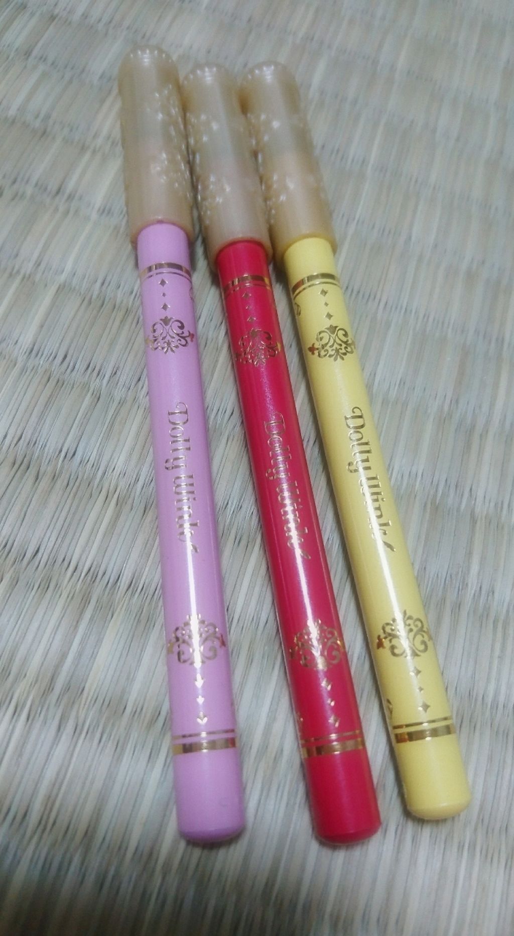 カラーアイライナー No.7 チェリーレッド/ドーリーウインク/ペンシルアイライナーを使ったクチコミ（1枚目）