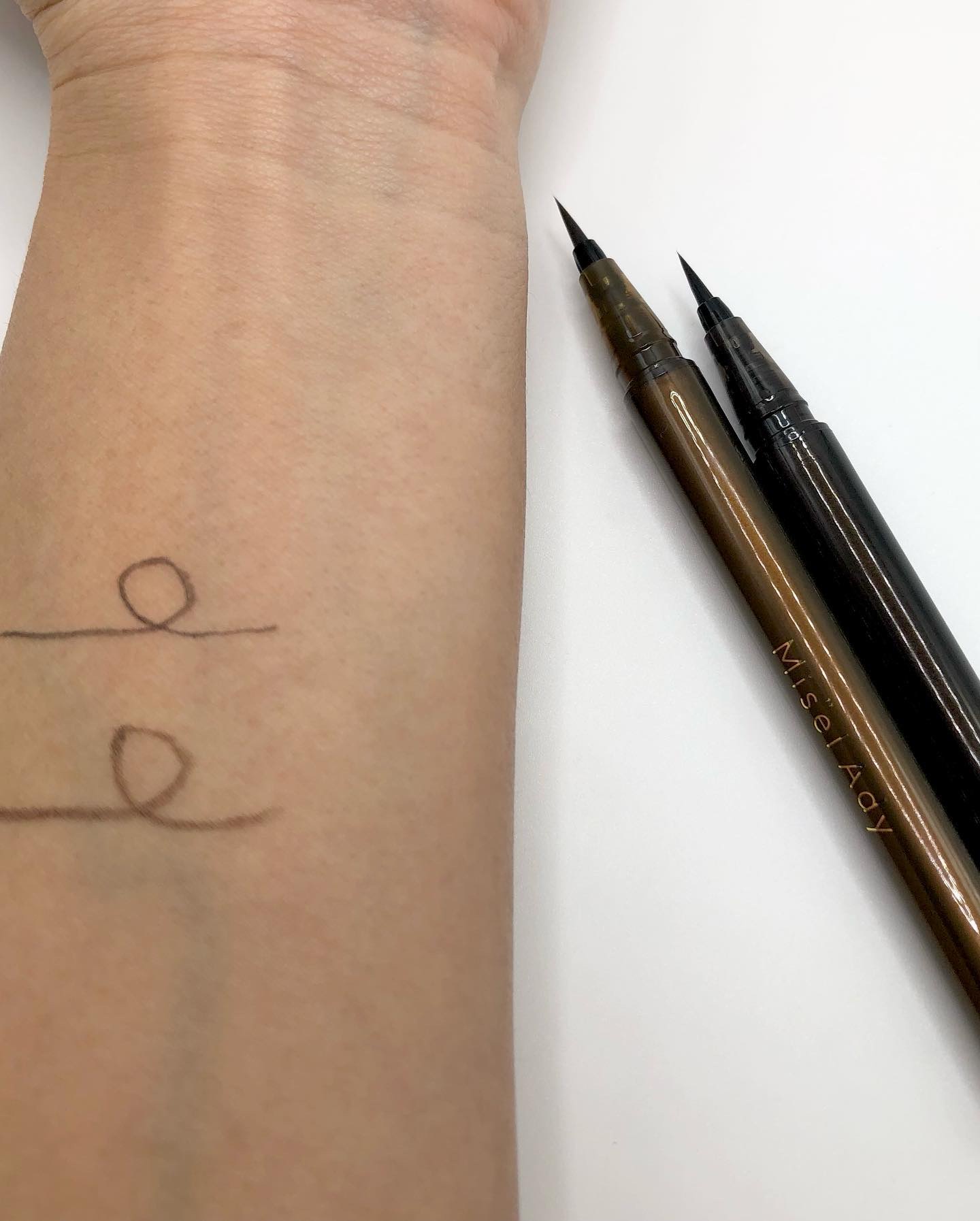 リキッドアイライナー/ミゼルエディ/リキッドアイライナーを使ったクチコミ（3枚目）