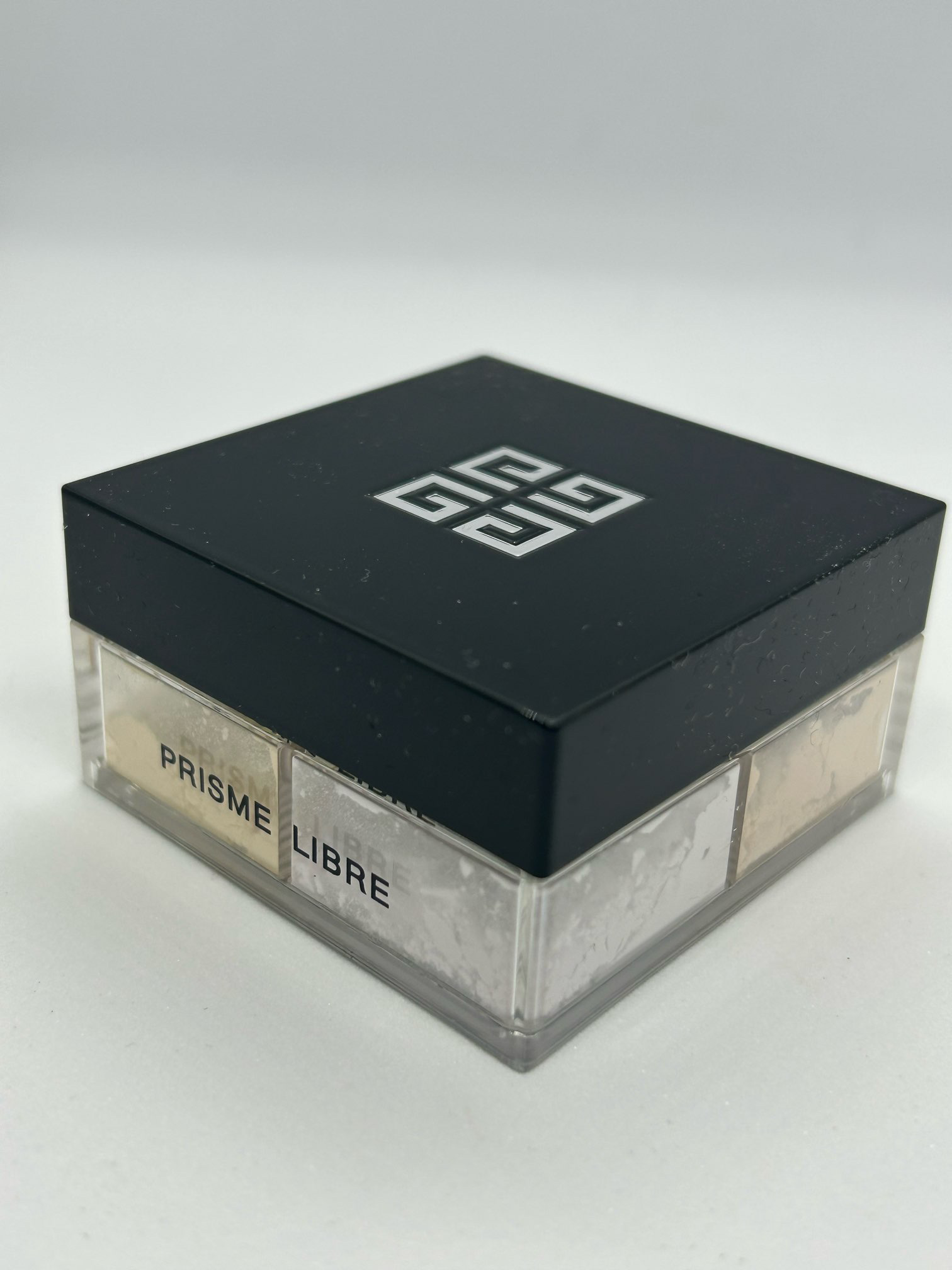 プリズム・リーブル/GIVENCHY/ルースパウダーを使ったクチコミ（1枚目）