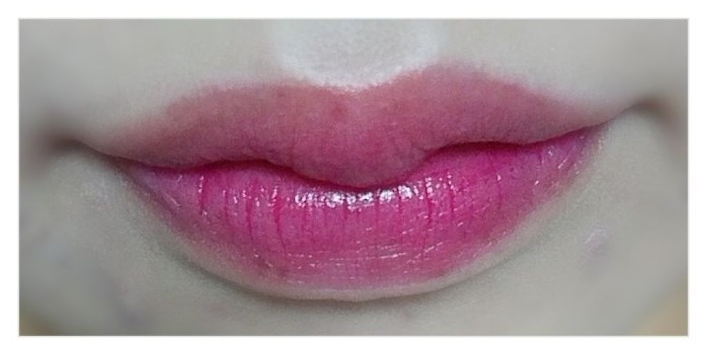 ルージュ ピュールクチュール ヴェルニ ウォーターステイン/YVES SAINT LAURENT BEAUTE/口紅を使ったクチコミ(2枚目)