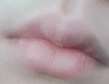 もあ on LIPS 「生まれ変わるようなリップの塗り方紹介します💄良ければやってみて..」（2枚目）