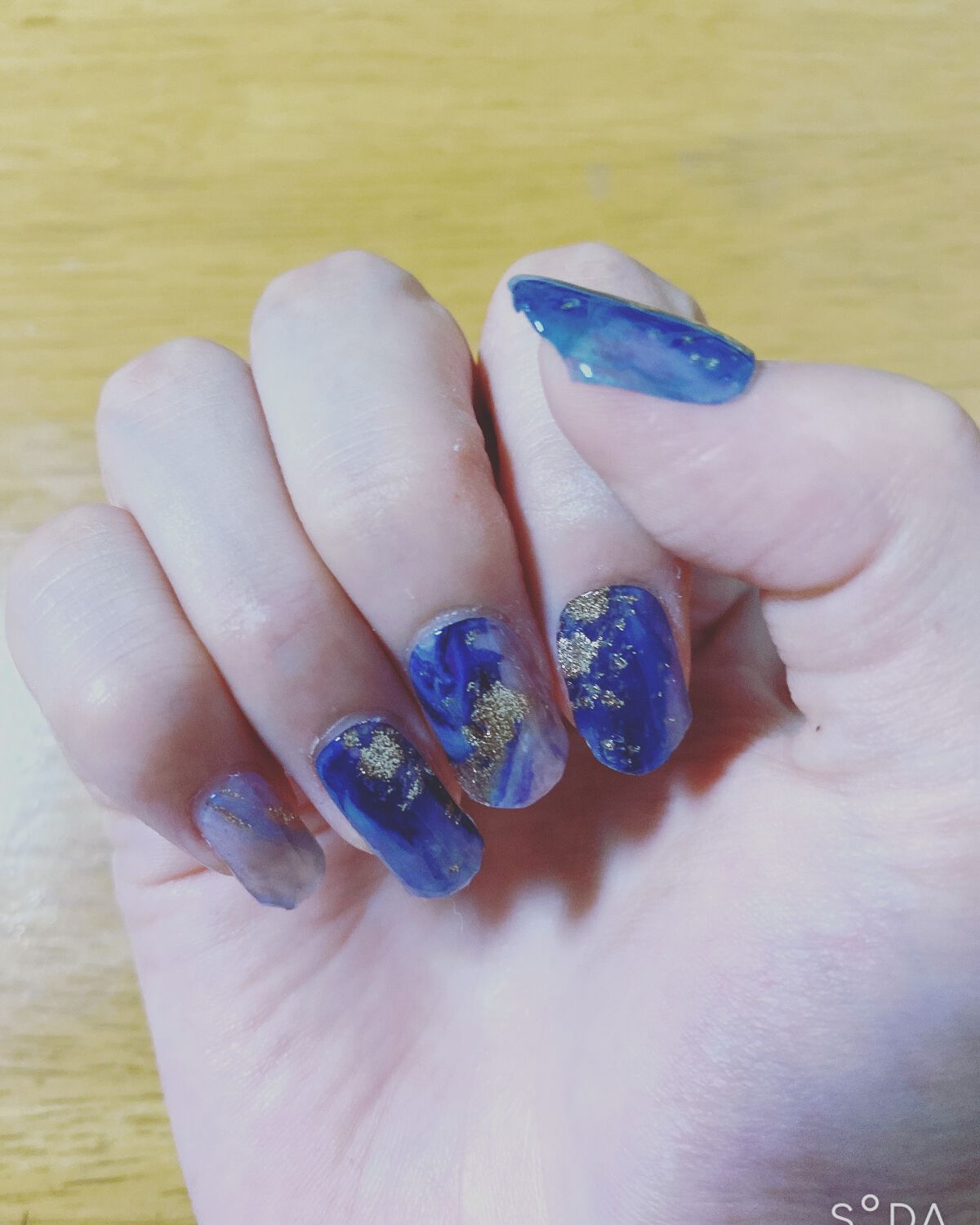 まーたろ on LIPS 「チルハーのネイルシール💅初めてセルフジェルネイルやった💓NG2..」(1枚目)