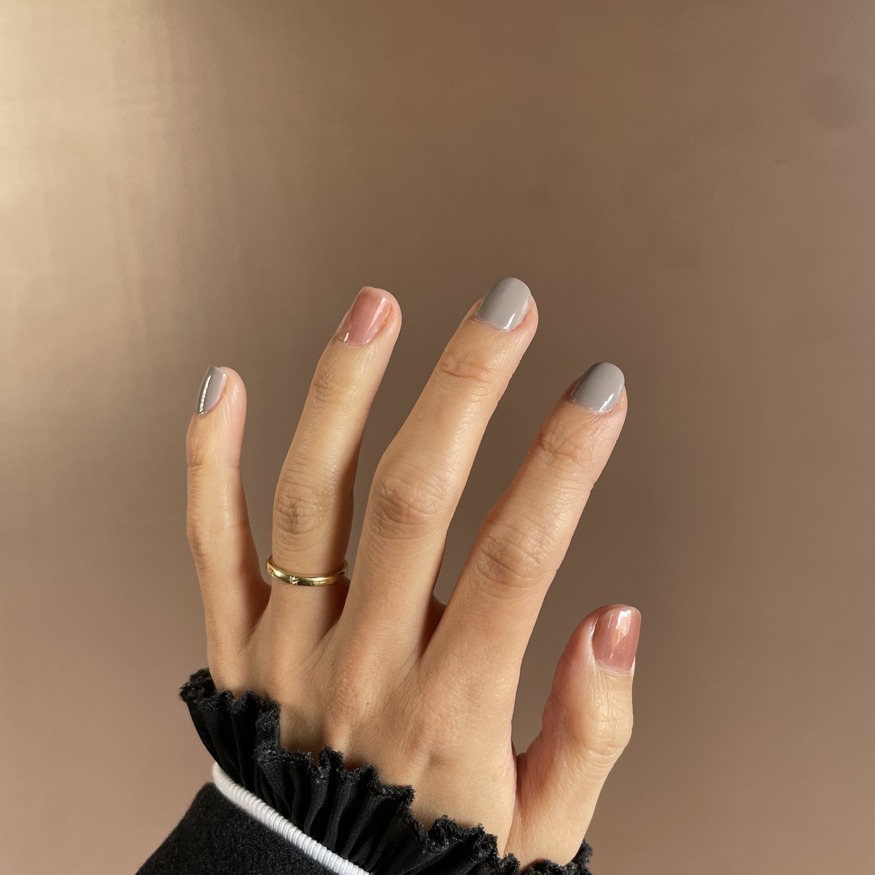 ネイル エナメル 044 グレー系/ちふれ/マニキュアを使ったクチコミ（1枚目）