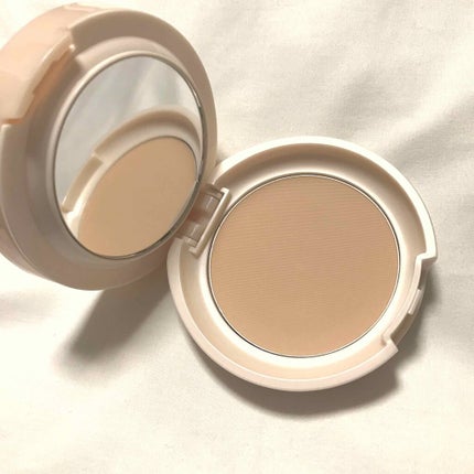 毛穴パテ職人 クリームBBパクトのクチコミ「サナ 毛穴パテ職人
クリームBBパクト
ソリッドタイプのBBクリームです。
パフで適量.....」(3枚目)