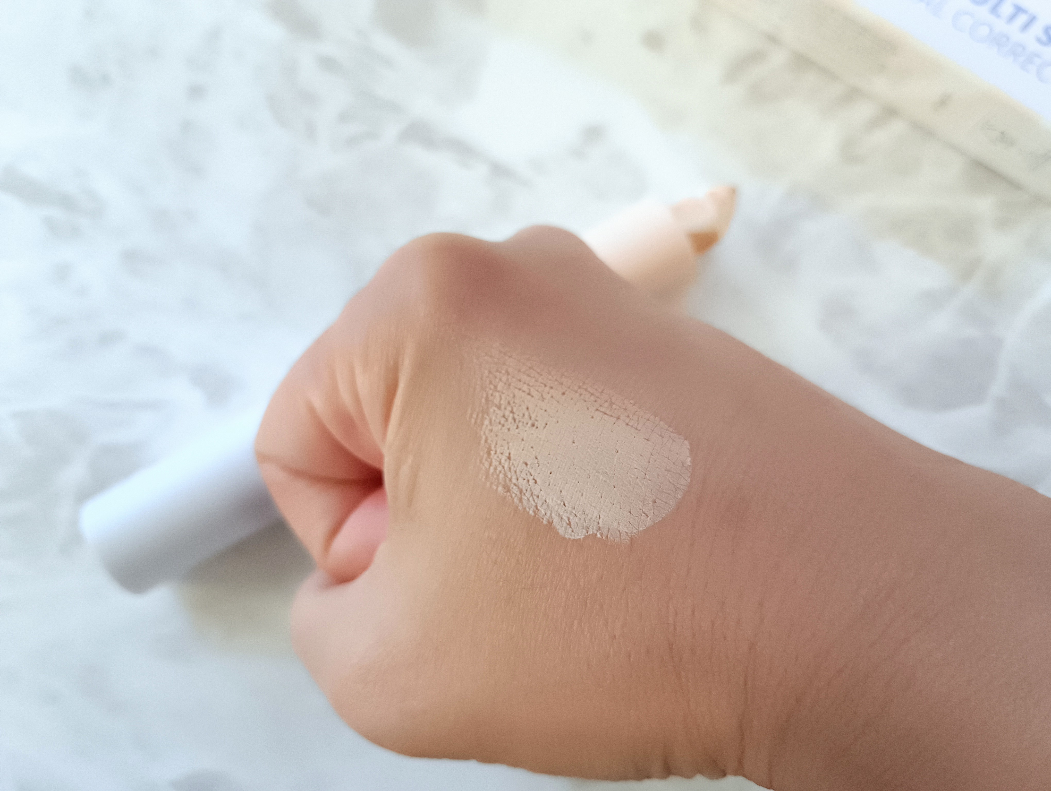 アイムマルチスティックデュアルコレクター 003 マーブルベージュ×パールラベンダー/i’m meme/スティックコンシーラーを使ったクチコミ（2枚目）