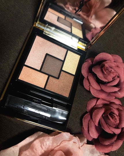 クチュール クルール パレット 14 ロージィ コントゥーリング/YVES SAINT LAURENT BEAUTE/アイシャドウパレットを使ったクチコミ(1枚目)