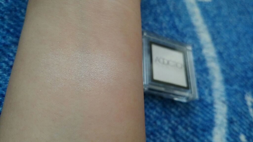 アディクション ザ アイシャドウ 129 Rain (S)/ADDICTION/単色アイシャドウを使ったクチコミ（3枚目）