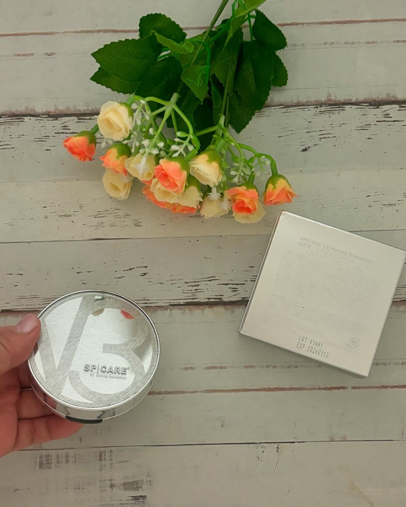 V3シャイニングファンデーション/SPICARE/クッションファンデーションを使ったクチコミ(2枚目)