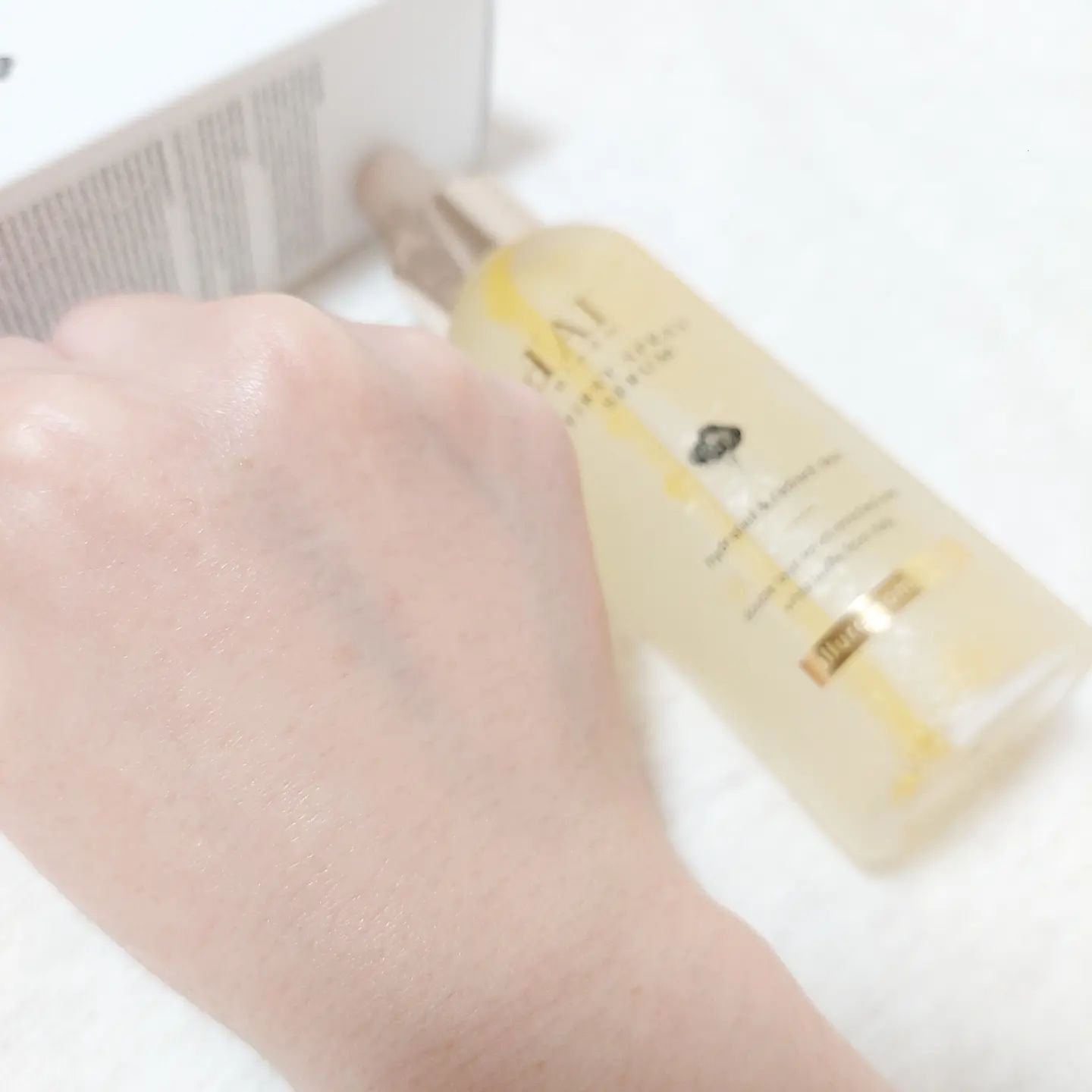 ダルバ ホワイトトリュフファーストスプレーセラム/ダルバ/ミスト状化粧水を使ったクチコミ（2枚目）