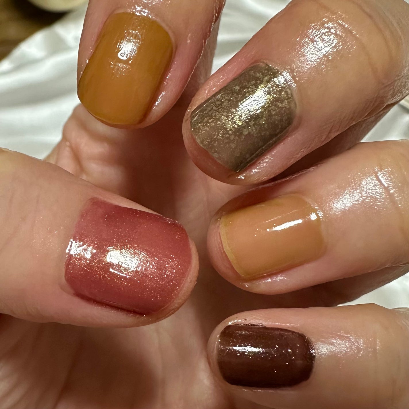 カラフルネイルズ/キャンメイク/マニキュアを使ったクチコミ(5枚目)