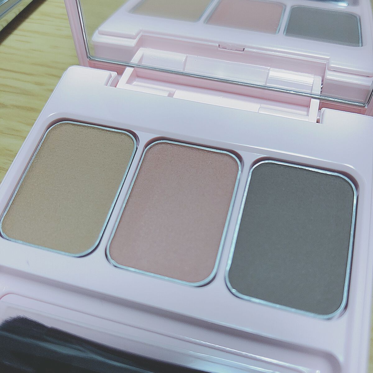  フーミー アイブロウパウダー/WHOMEE/パウダーアイブロウを使ったクチコミ（3枚目）