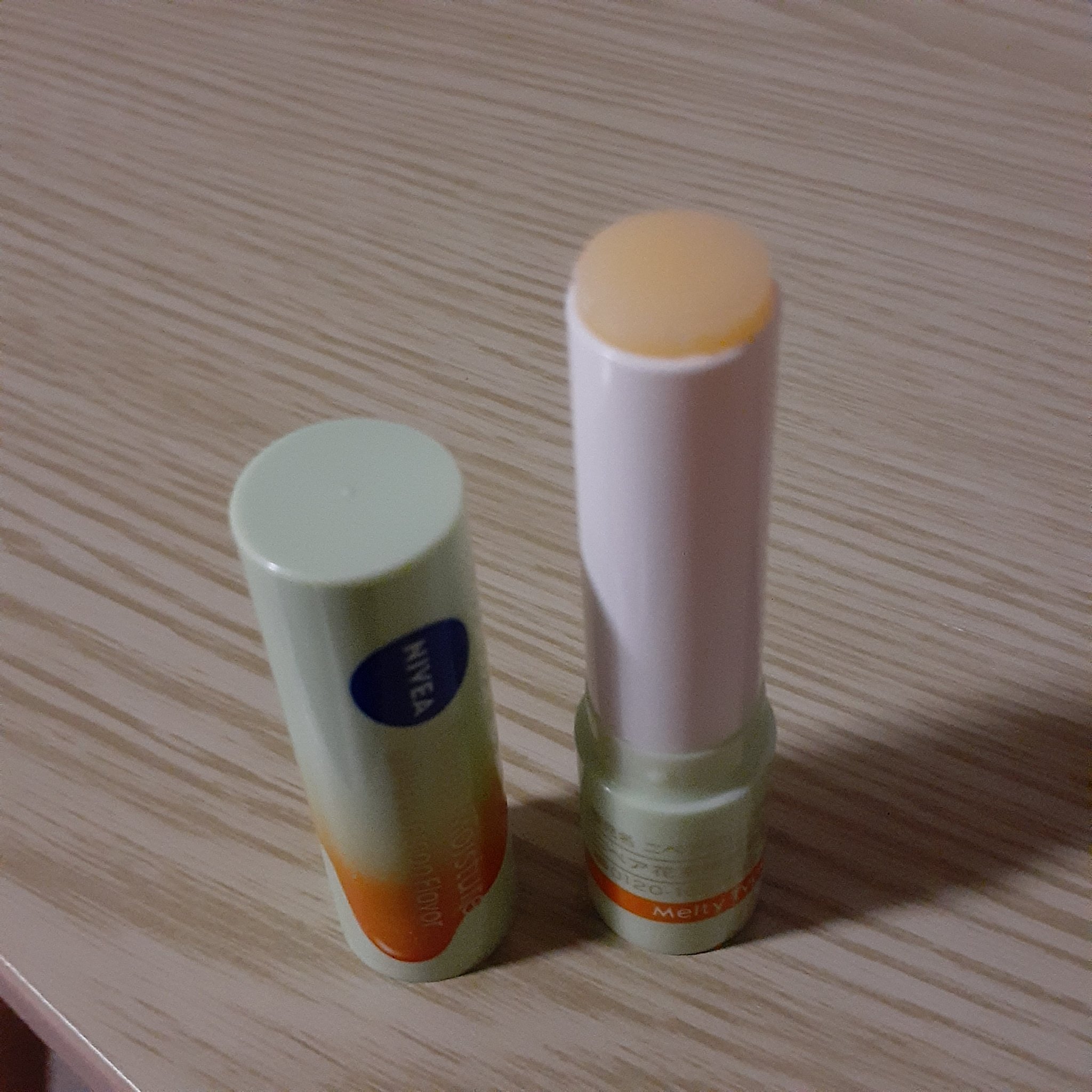 ニベア ディープモイスチャーリップ メルティタイプ オリーブ＆レモンの香り/ニベア/リップクリームを使ったクチコミ（3枚目）