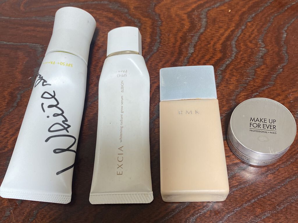 ウルトラ HD セッティングパウダー 2.0 バニラ(ミニサイズ)/MAKE UP FOR EVER/ルースパウダーを使ったクチコミ（1枚目）