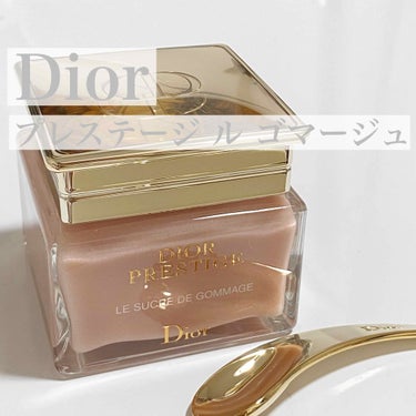 
Dior プレステージ ル ゴマージュ ✩.*˚

￥12,000


クチコミを見て、気になっていたゴマージュ。
ついに花嫁美容に使う為、購入しました💒💕

☑︎使用方法
洗顔後の肌に適量を塗り
ま