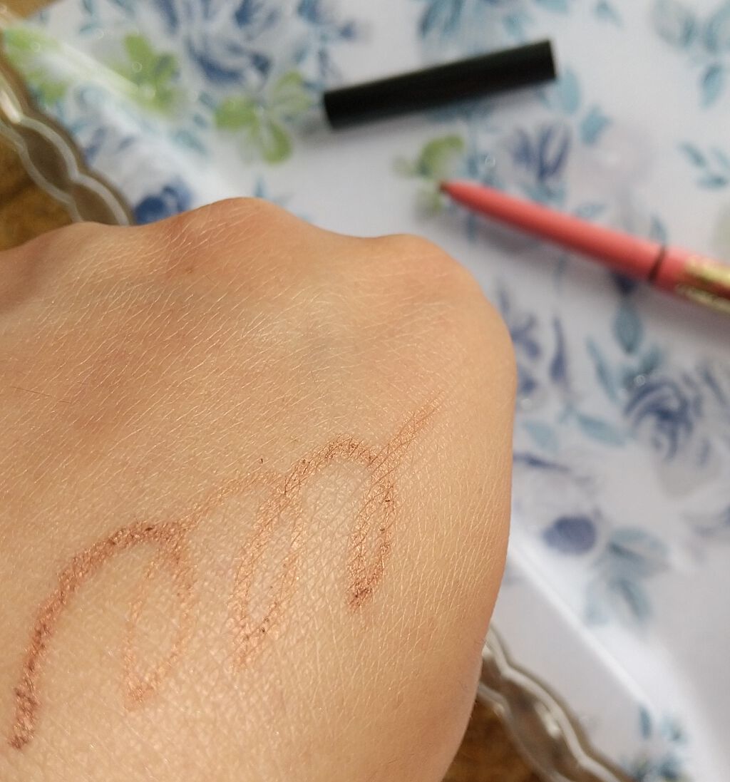 アヴァンセ ジョリ･エ ジョリ･エ クリーミィカラーライナー/アヴァンセ/ペンシルアイライナーを使ったクチコミ（3枚目）