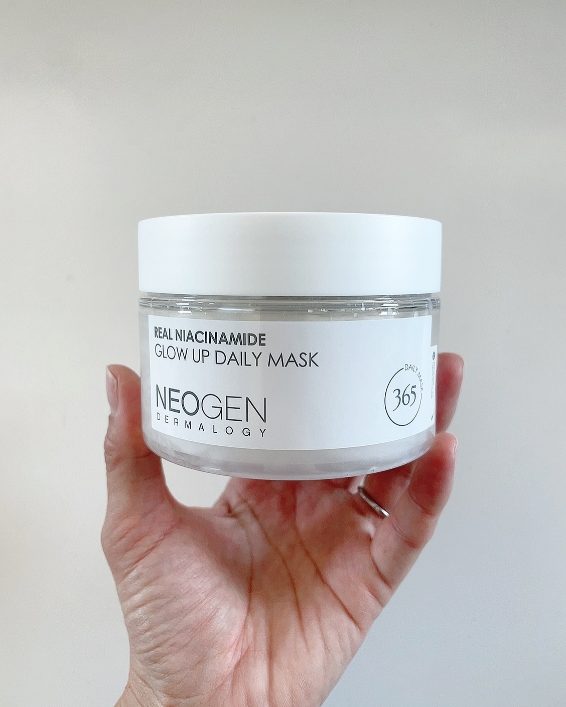 リアルナイアシンアミドグローアップデイリーマスク/NEOGEN/その他スキンケアを使ったクチコミ（2枚目）