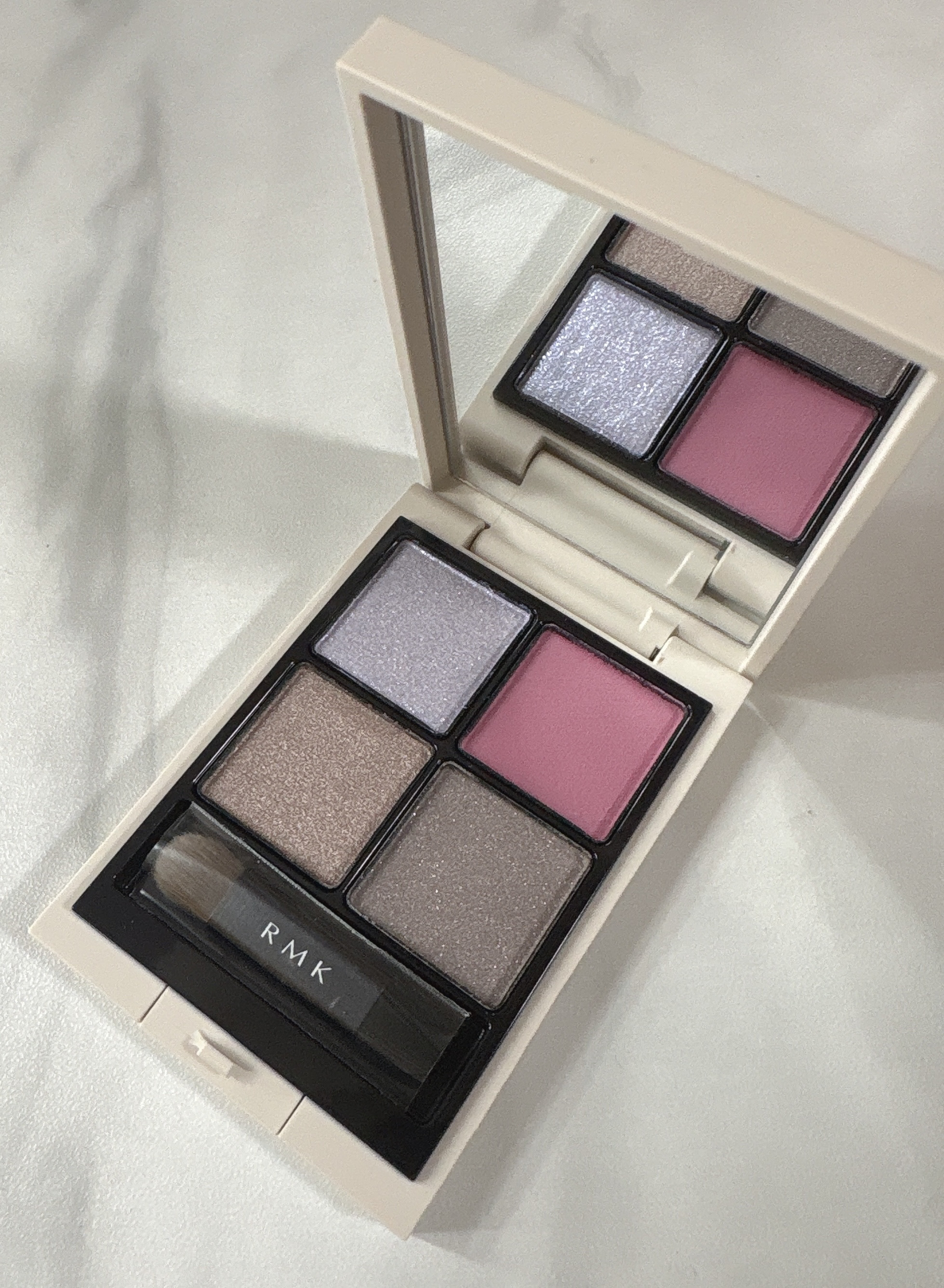2025年春新作アイシャドウパレット】RMK シンクロマティック