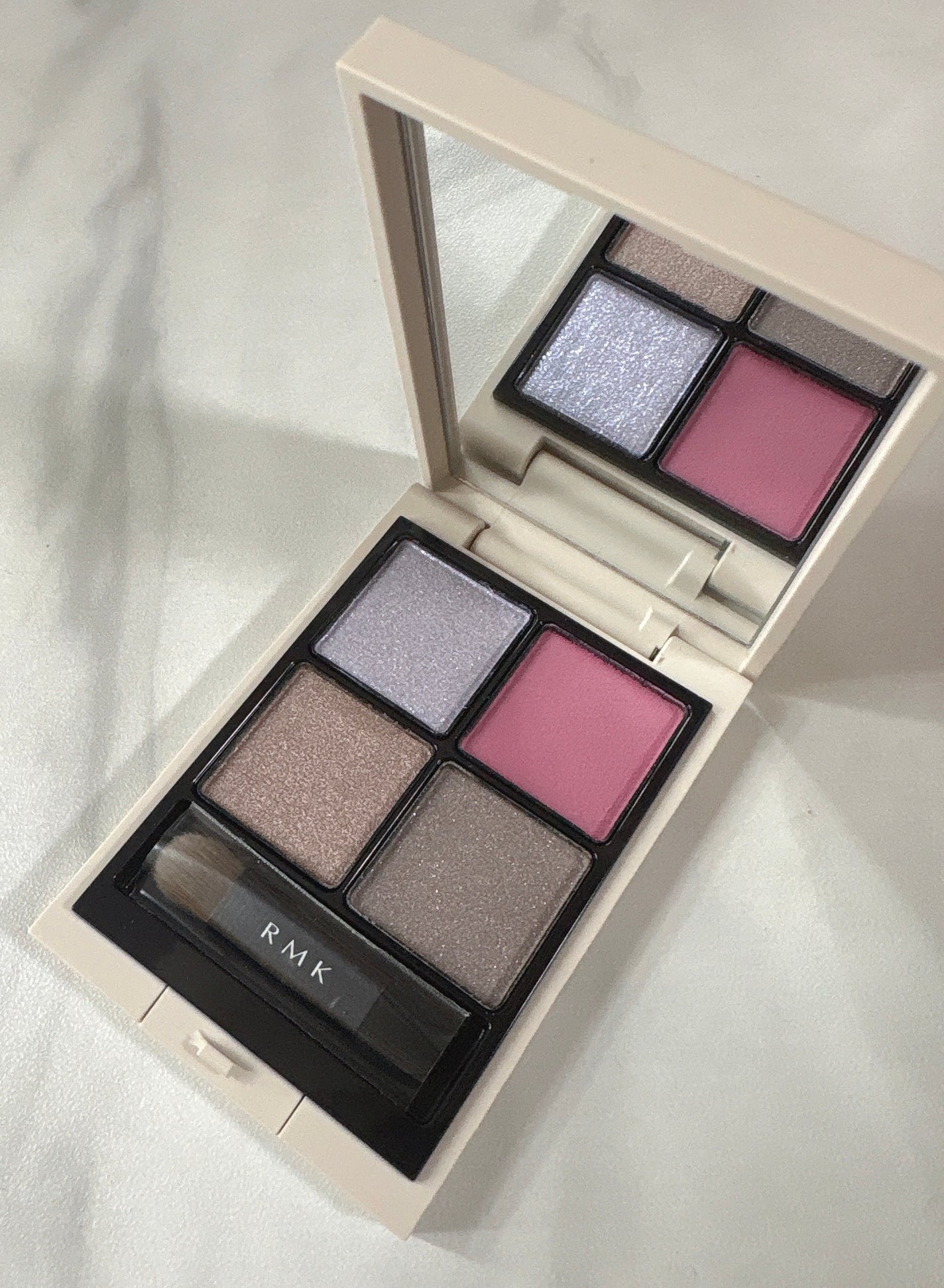 RMK シンクロマティック アイシャドウパレット/RMK/アイシャドウパレットを使ったクチコミ(2枚目)