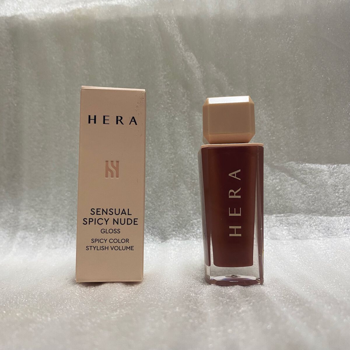 センシュアルスパイシーヌードグロス/HERA/リップグロスを使ったクチコミ(2枚目)