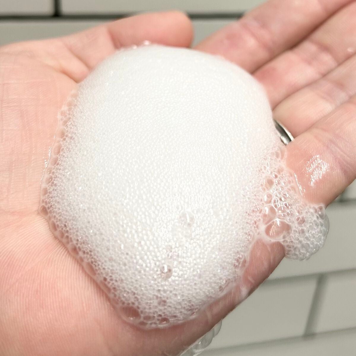 Kou. on LIPS 「【プロの手肌保護フォームPプロテクトフォーム】あらゆる手仕事に..」(3枚目)