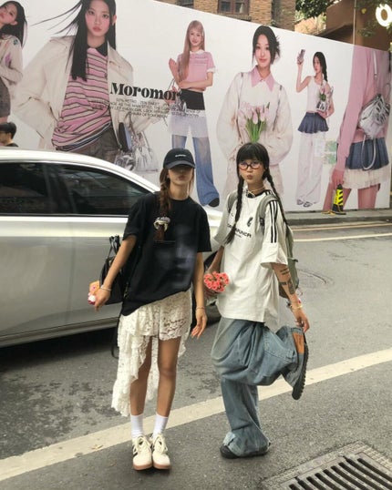 ひとみ on LIPS 「親友と会うんだよ。#コーデ#韓国ファッション#韓国雑貨#韓国コ..」(1枚目)