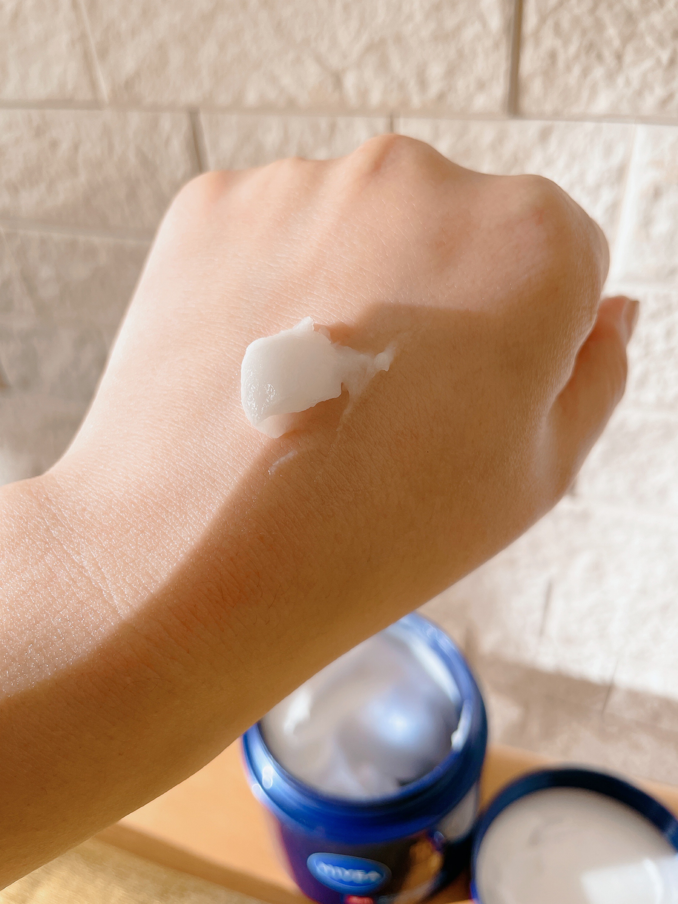 ニベア ロイヤルブルーボディクリーム うるおい密封ケア/ニベア/ボディクリームを使ったクチコミ（3枚目）