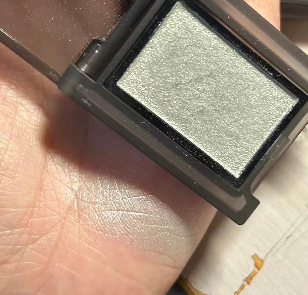 セルヴォーク ヴォランタリー アイズ/Celvoke/単色アイシャドウを使ったクチコミ(1枚目)