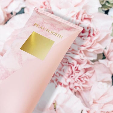 ヒップルン薬用ホワイトクリーム＜医薬部外品＞/PEACH JOHN/バスト・ヒップケアを使ったクチコミ（2枚目）