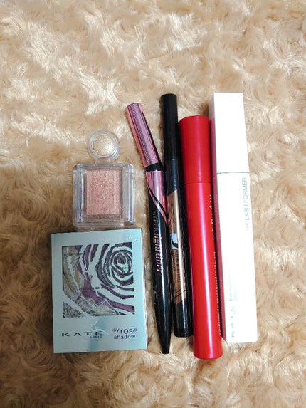 シャドーカスタマイズ/MAJOLICA MAJORCA/単色アイシャドウを使ったクチコミ(1枚目)