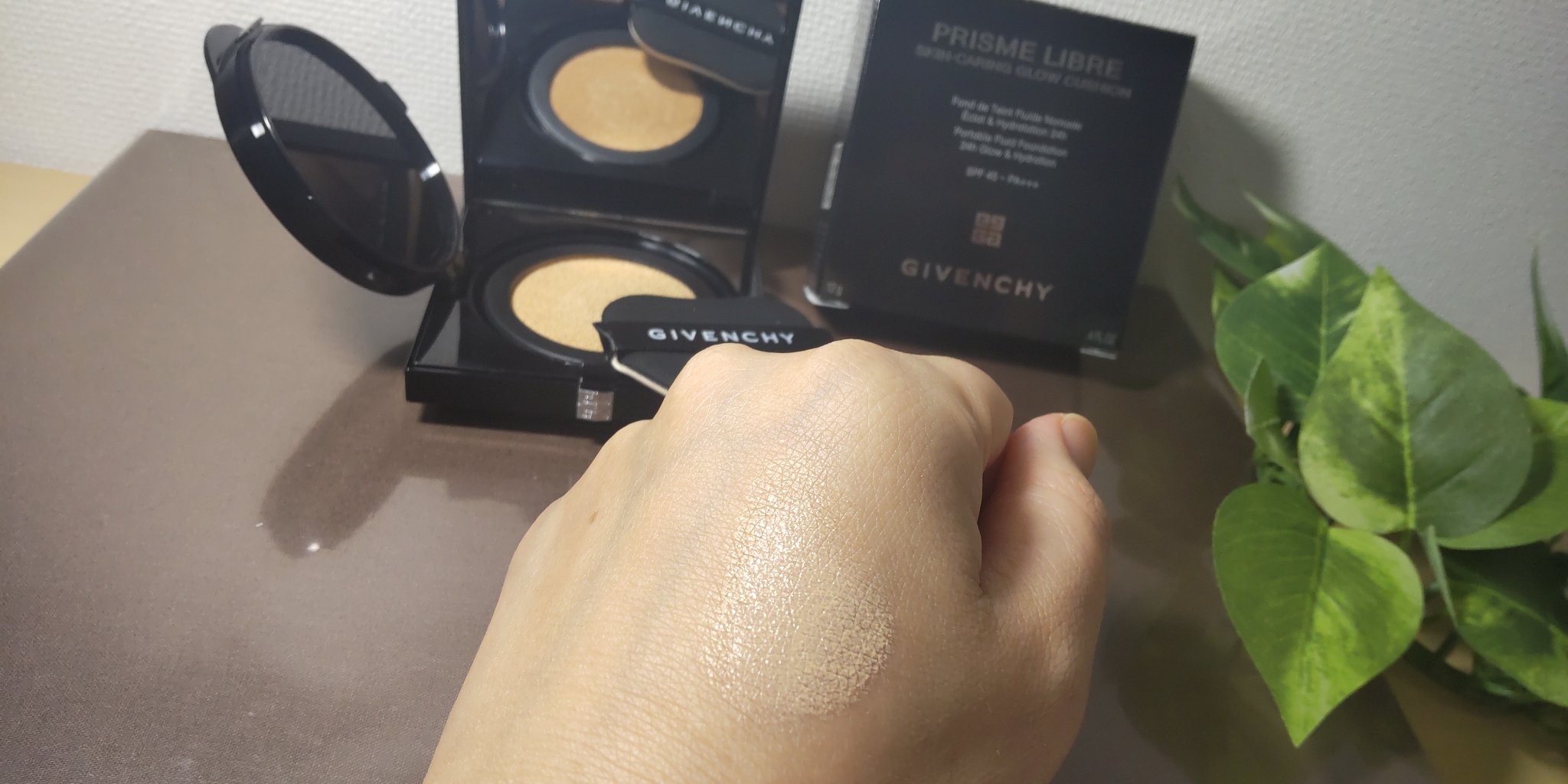 プリズム・リーブル・スキンケアリング・グロウ・クッション/GIVENCHY/クッションファンデーションを使ったクチコミ（3枚目）