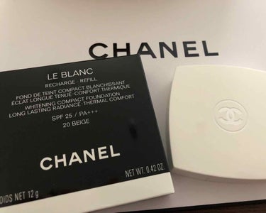 ル ブラン コンパクト ラディアンス 20 ベージュ/CHANEL/パウダーファンデーションを使ったクチコミ（1枚目）