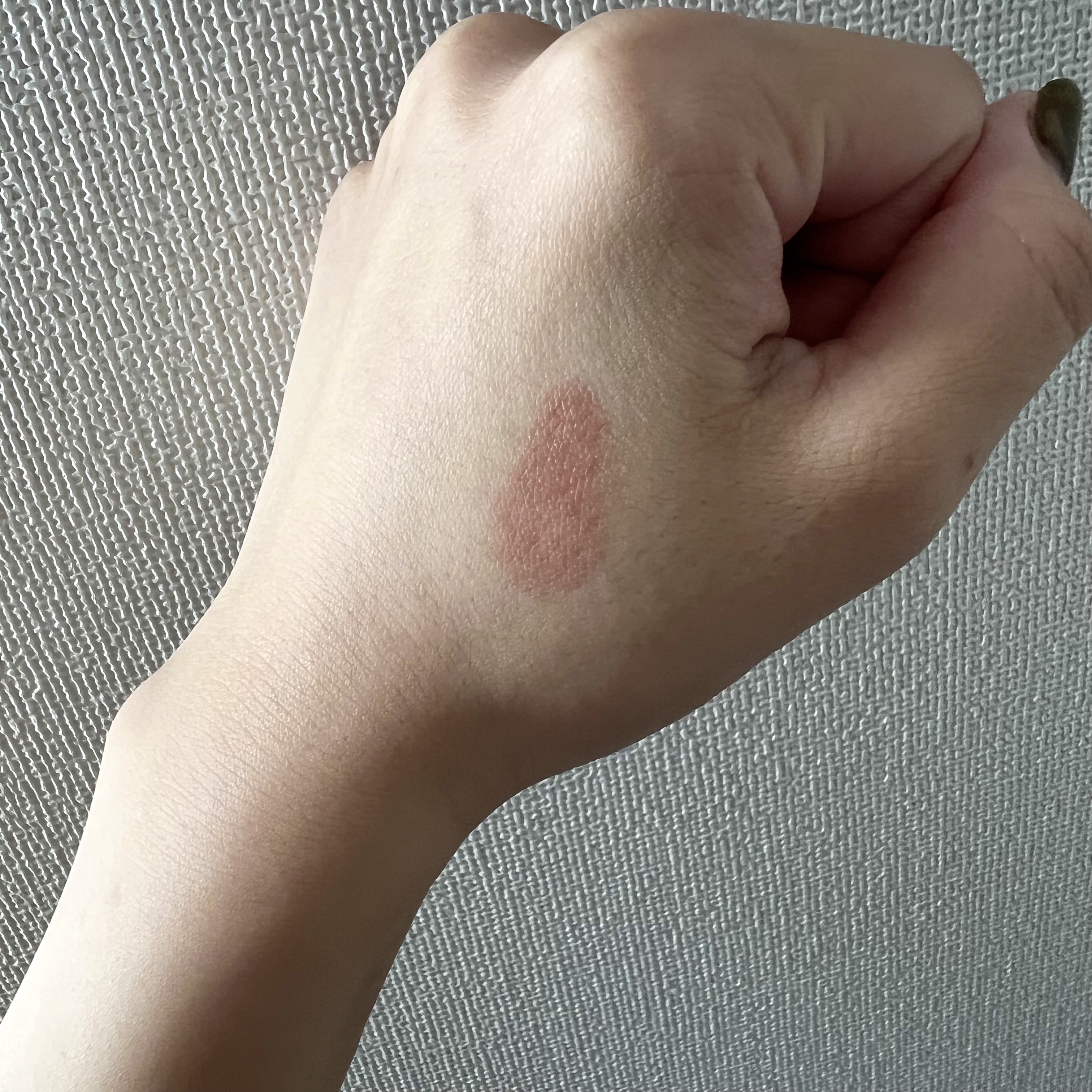 YSL ラブシャイン キャンディグレーズ No.15 ショーケーシング ヌード/YVES SAINT LAURENT BEAUTE/口紅を使ったクチコミ（3枚目）