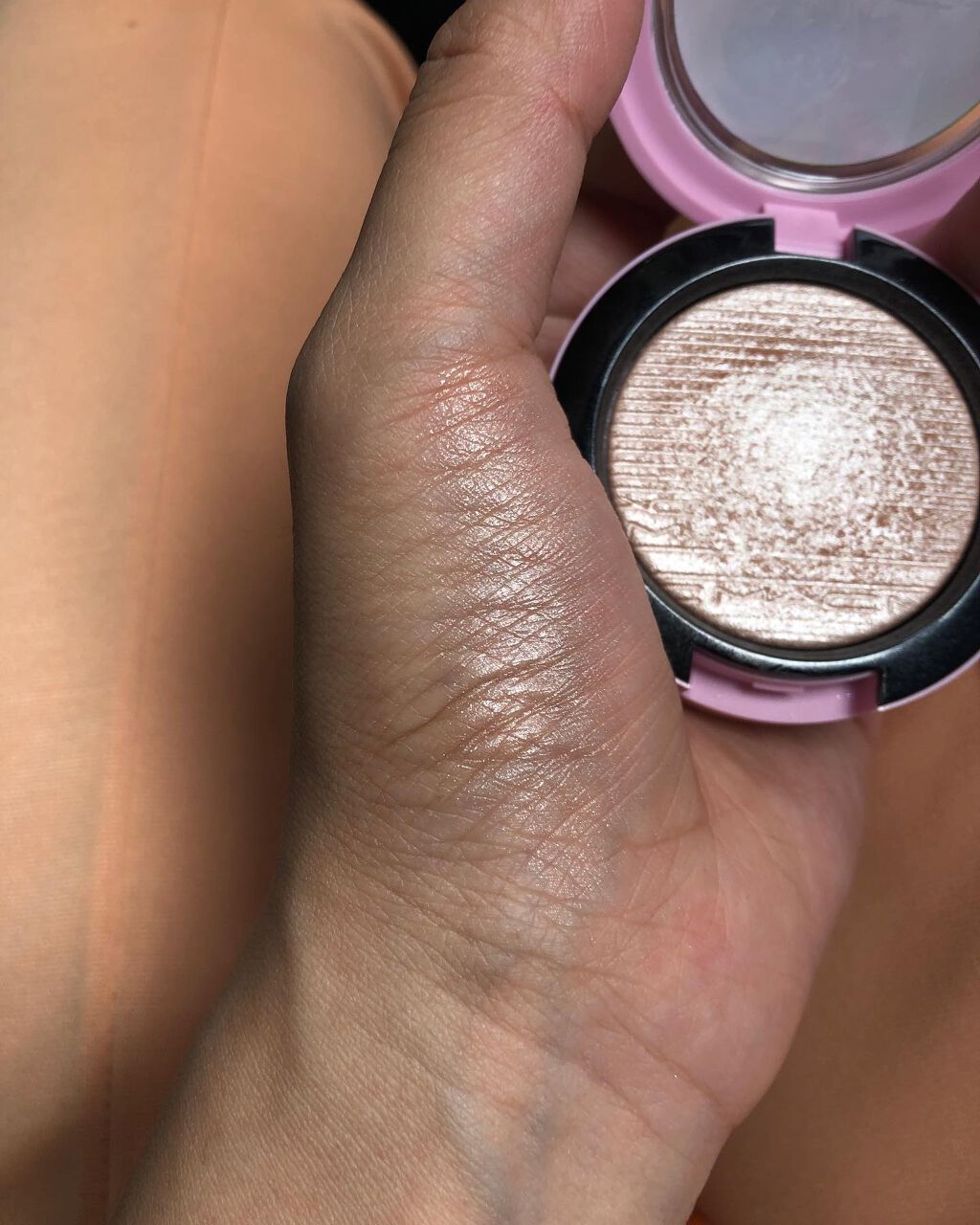 スモール アイシャドウ/M・A・C/単色アイシャドウを使ったクチコミ(4枚目)