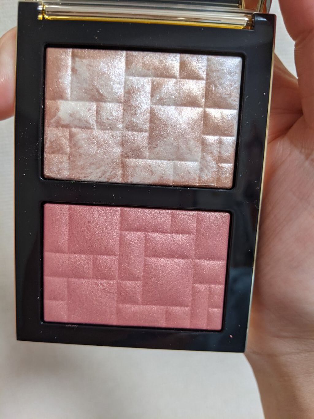 ハイライティング パウダー デュオ(LOVES RADIANCE COLLECTION)/BOBBI BROWN/パウダーハイライトを使ったクチコミ（3枚目）