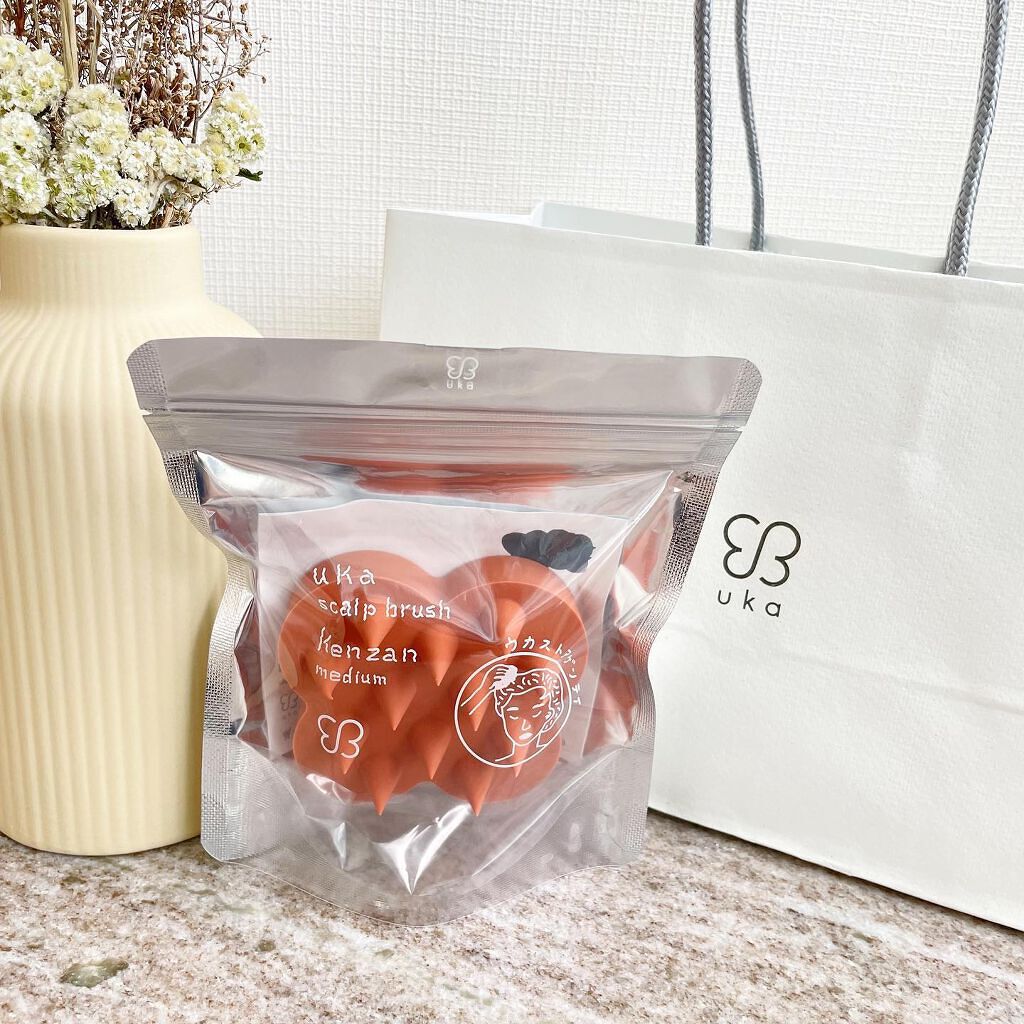 uka scalp brush kenzan medium uka store gentei yokohama pink/uka/スカルプブラシを使ったクチコミ（3枚目）