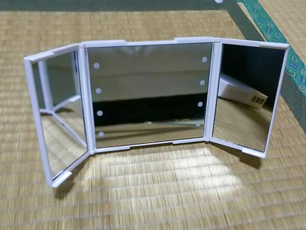 LED付コンパクト三面鏡/DAISO/その他化粧小物を使ったクチコミ(2枚目)