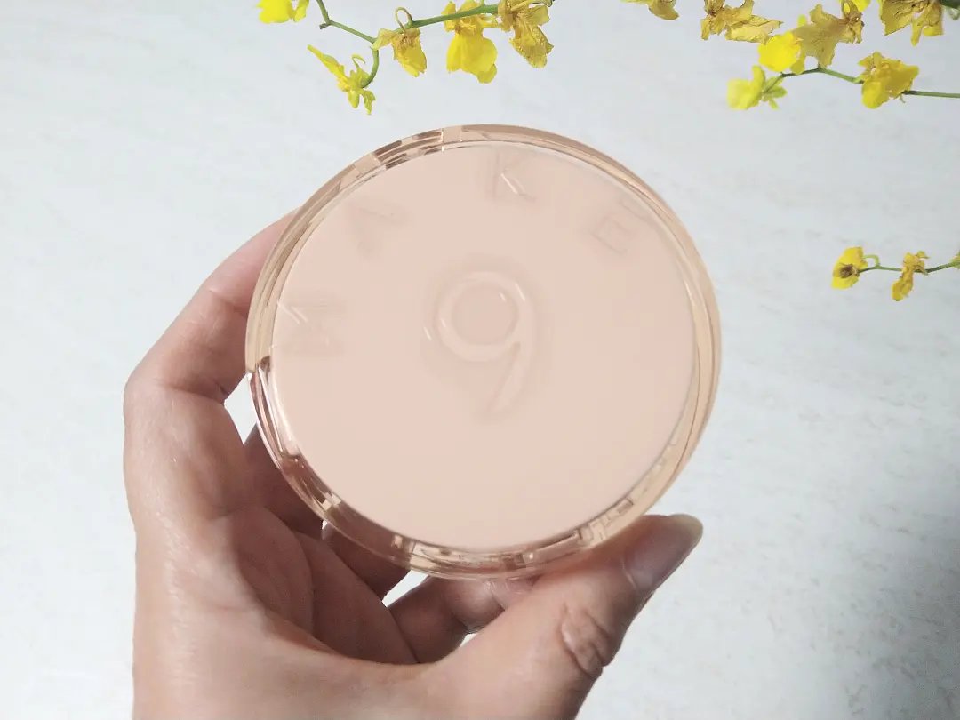 ヌードカーミンググロークッション/MAKE9/クッションファンデーションを使ったクチコミ（1枚目）