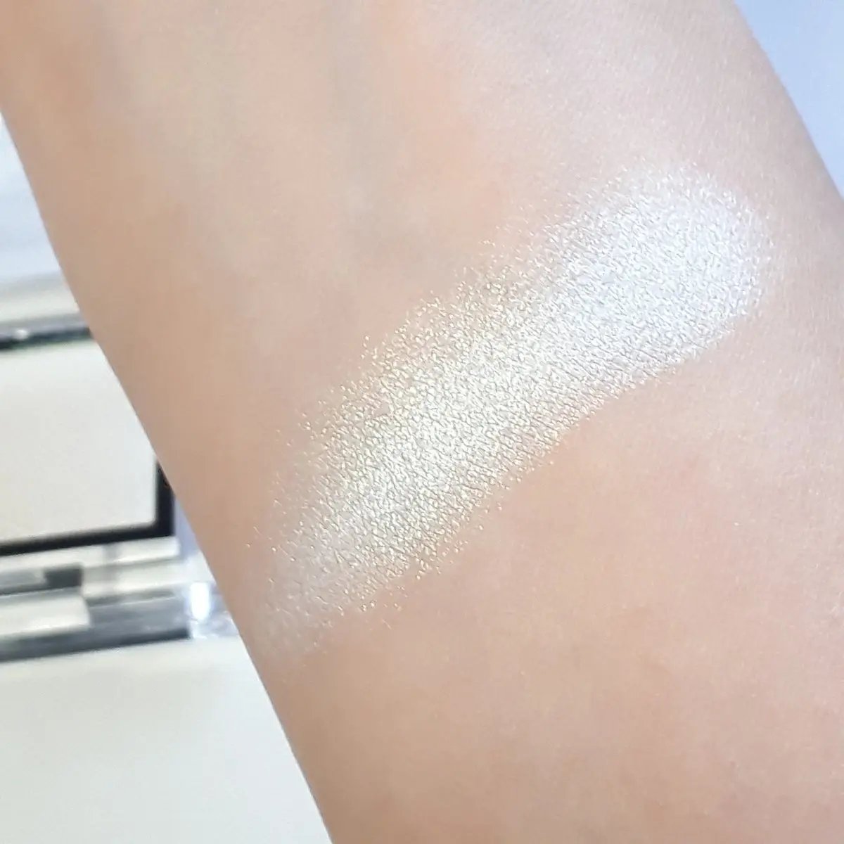 アディクション ザ アイシャドウ スパークル/ADDICTION/単色アイシャドウを使ったクチコミ（3枚目）